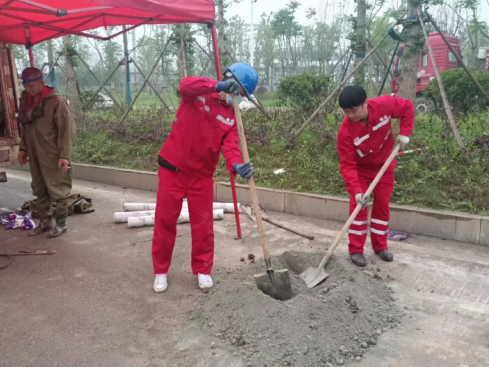 振兴管道疏通哪家好】及时进行市政管道清淤